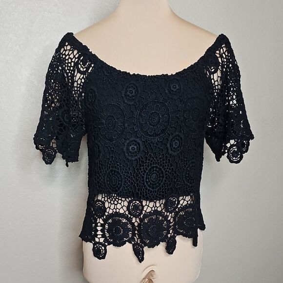 Nightcap By Carisa Rene Black Crochet Lace Blouse Small - Picture 2 of 9